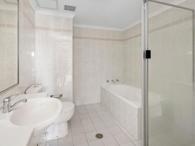 Apartment for rent in Burwood