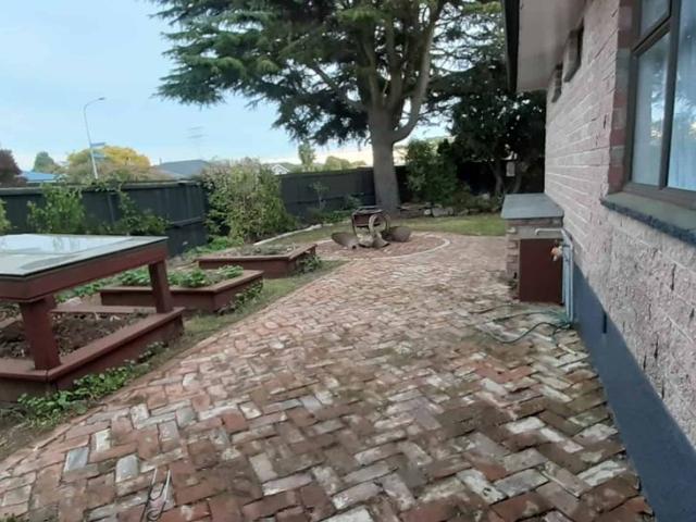 House for rent in Chaslands, Canterbury
