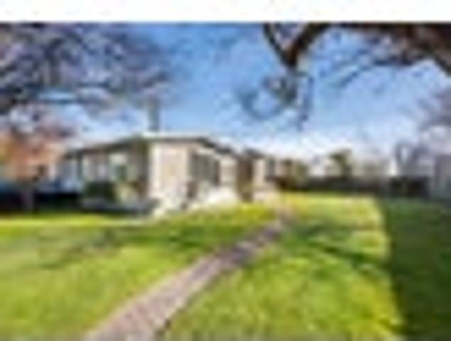 House for sale in Renwick