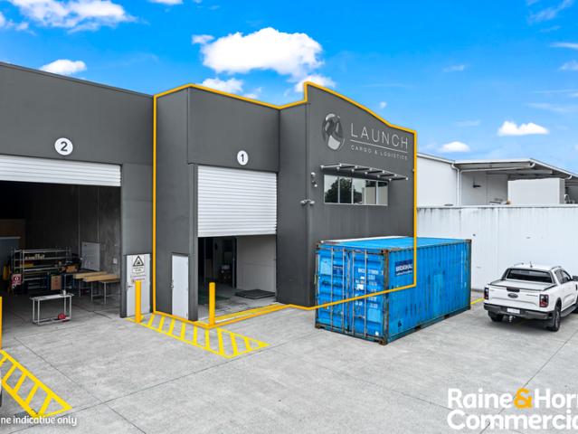 Warehouse for rent in Toombul, Queensland
