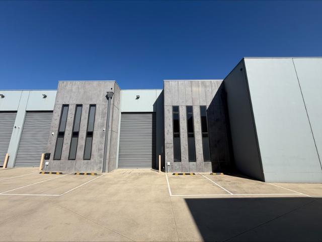Warehouse for rent in Keysborough, Melbourne