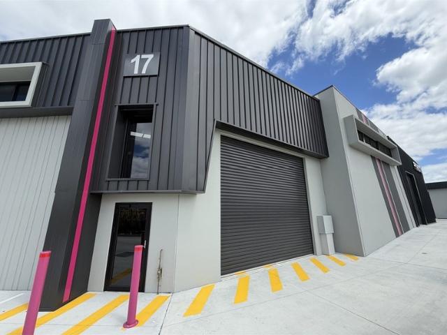 Warehouse for rent in Luscombe, Gold Coast City
