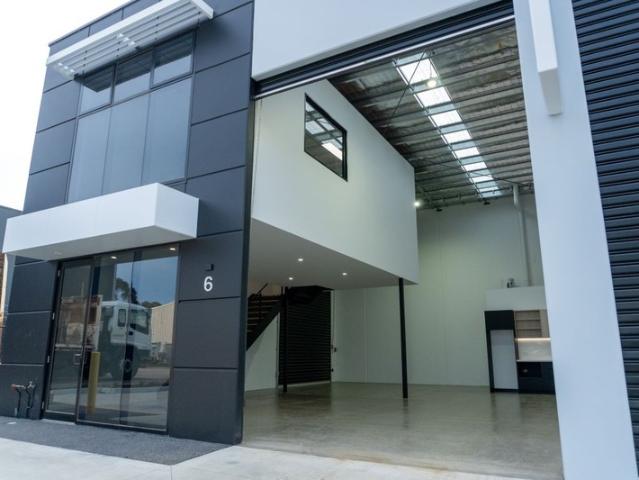 Warehouse for rent in Hastings, Melbourne