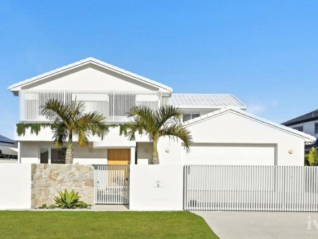 House for sale in Paradise Point, Gold Coast City