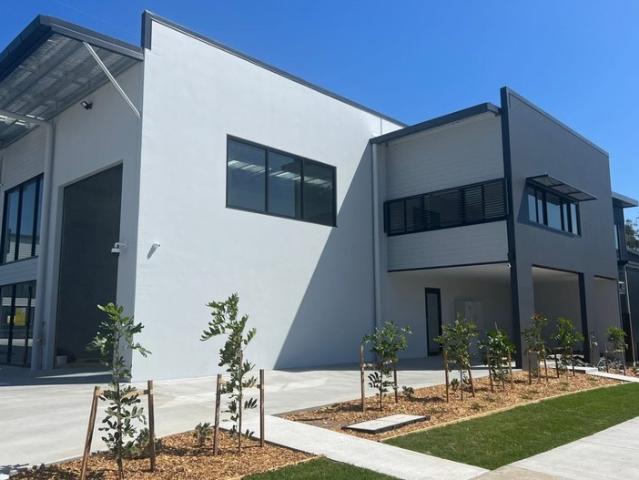 Warehouse for rent in Toombul, Queensland