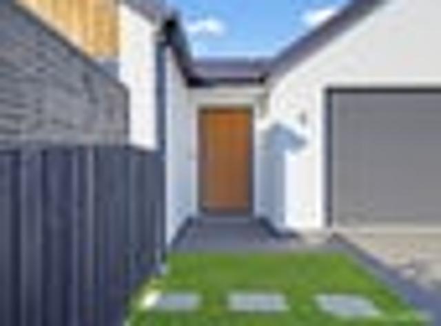 House for sale in Chaslands, Canterbury
