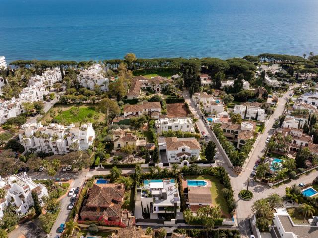 Chalet en venta en La Carolina, Costa del Sol Occidental