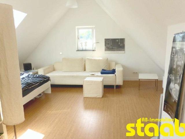 Dachgeschosswohnung mieten in Glattbach, Bayern