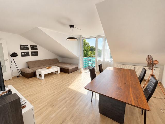Dachgeschosswohnung kaufen in Ottobrunn, Landkreis München