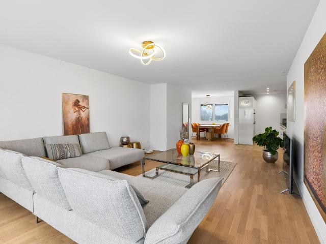 Wohnung kaufen in Bülach, Bezirk Bülach