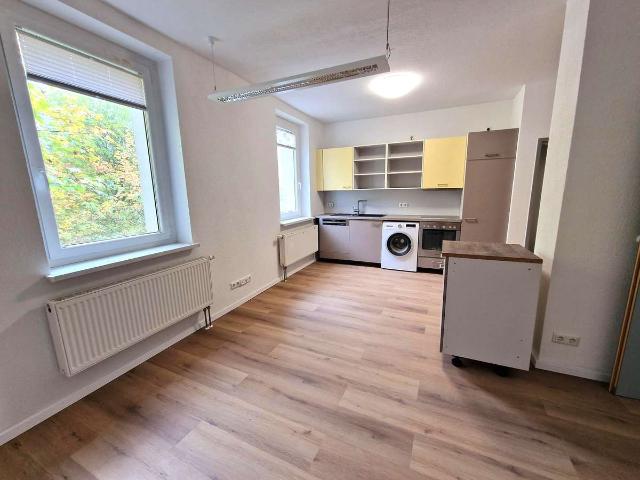 Wohnung mieten in Alsenberg, Hof