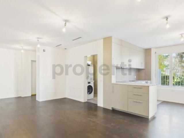 Wohnung kaufen in Opfikon, Zürich