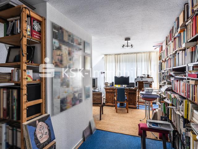 Dachgeschosswohnung kaufen in Brühl, Pingsdorf
