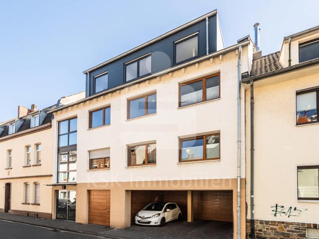 Dachgeschosswohnung kaufen in Hahnwald, Köln