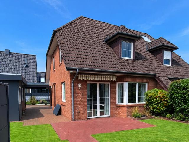Doppelhaushälfte kaufen in Wiefelstede, Niedersachsen