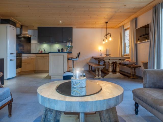 Wohnung kaufen in Schönried, Saanen