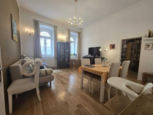 First Floor kaufen in Wien