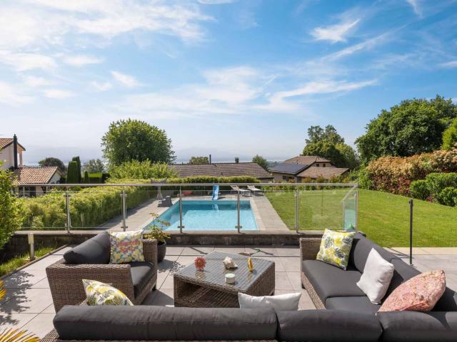 Einfamilienhaus kaufen in Givrins, District de Nyon