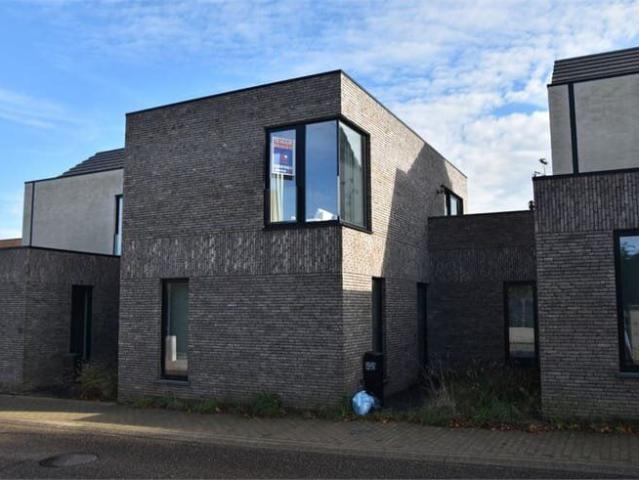 Maison location à 's-herenelderen, Limburg