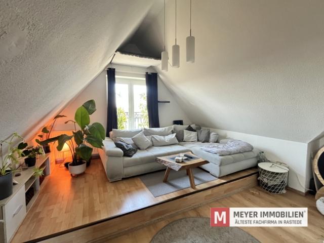 Dachgeschosswohnung mieten in Kleibrok, Rastede