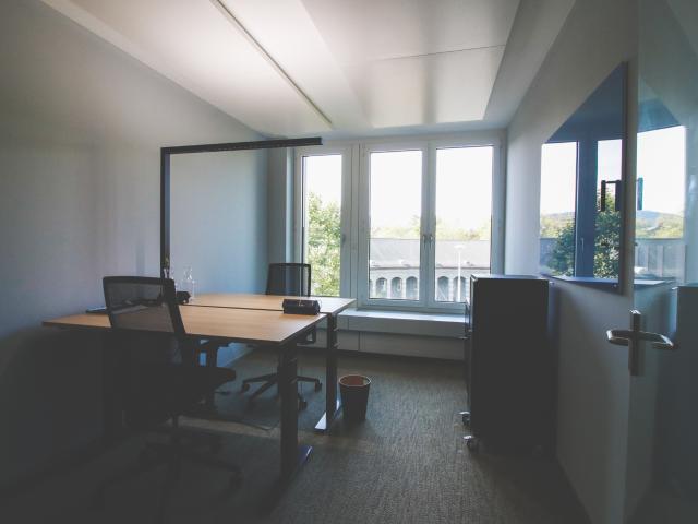 Büro mieten in Einigen, Zürich
