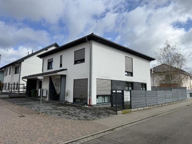 Villa kaufen in Lingenfeld, Rheinland-Pfalz