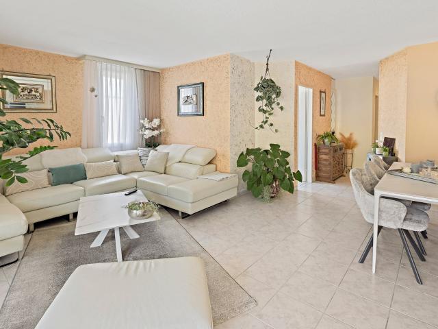 Wohnung kaufen in Neuenhof, Bezirk Baden