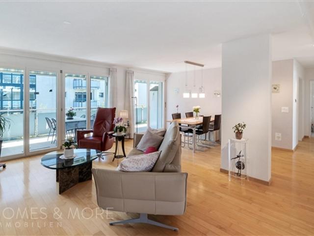 Wohnung kaufen in Dietlikon, Zürich