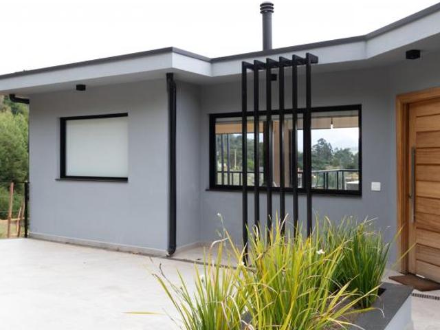 Casa venda em Região Imediata de Taubaté-Pindamonhangaba, Região Metropolitana do Vale do Paraíba e Litoral Norte