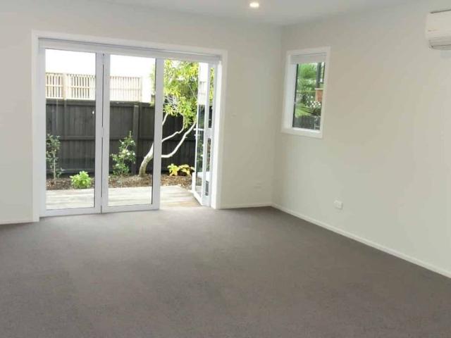 Townhouse for rent in Merivale, Canterbury