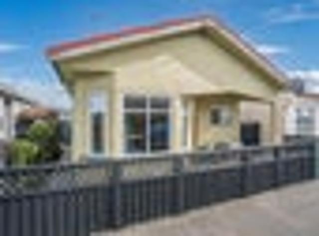 House for sale in Otakou