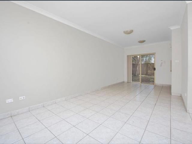 Townhouse for rent in Sydney, New South Wales