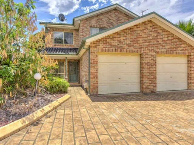 Townhouse for rent in Sydney, New South Wales