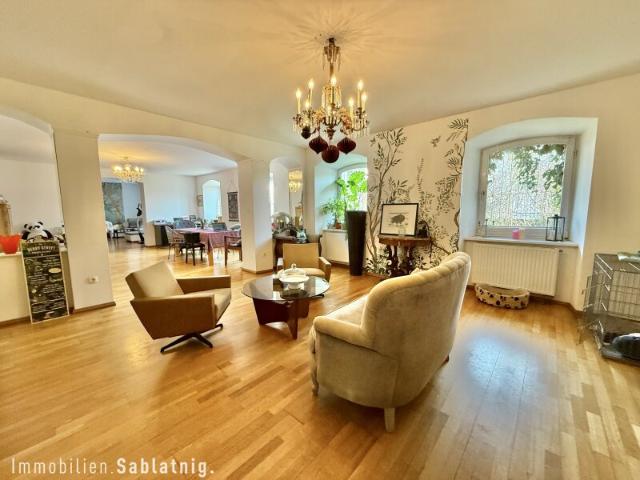 Schloss kaufen in Ebenfurth, Niederösterreich