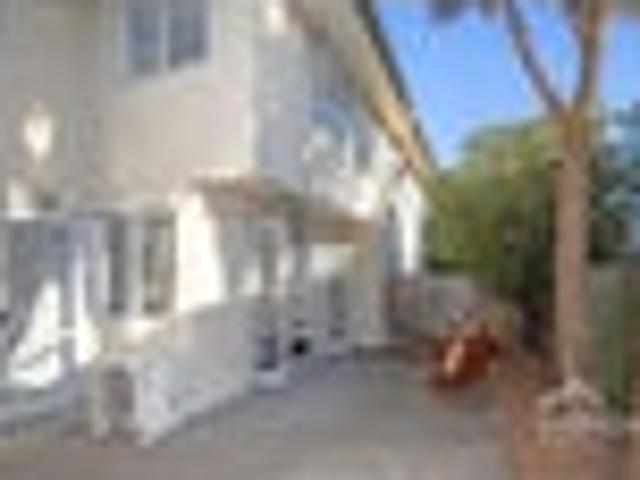 Townhouse for sale in Heathcote, Canterbury