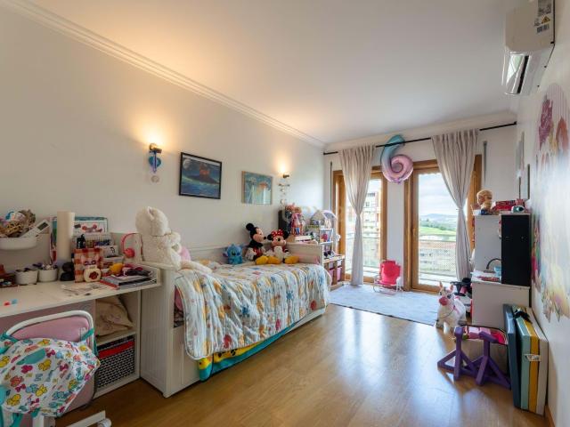 Apartamento venda em Santiago Dos Velhos, Lisboa