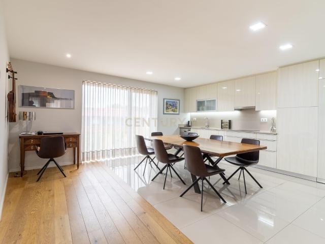 Apartamento alugar em Braga (Maximinos, Sé e Cividade), Braga