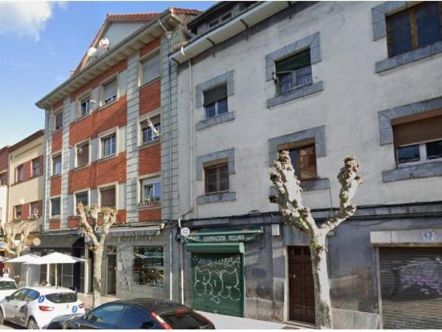 Piso en venta en Montenuño, Oviedo