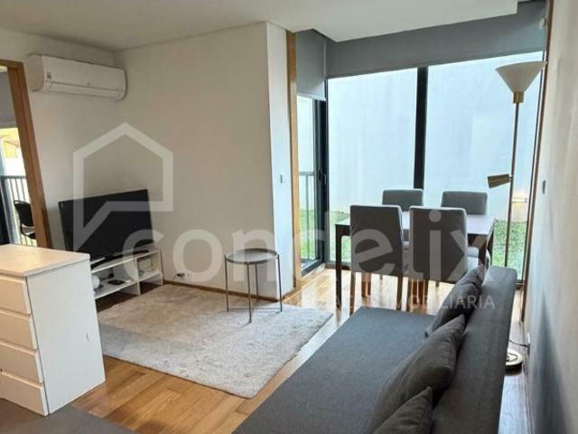 Apartamento alugar em Porto, Lordelo Do Ouro