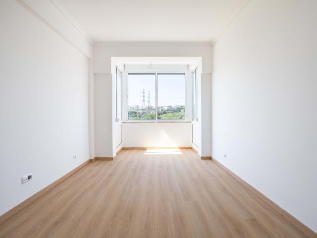 Apartamento alugar em Carriche, Lisboa