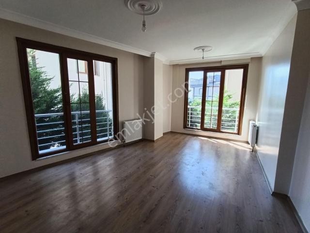 Yakacık Çarşı Mahallesi, Kartal içerisinde satılık mülk
