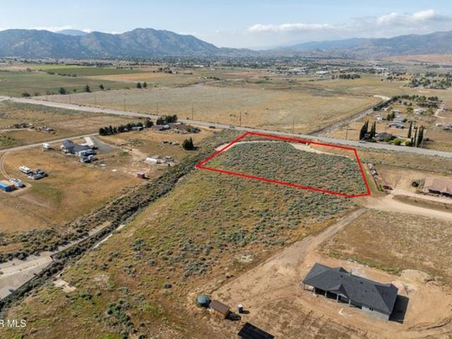 Land for sale in Tehachapi, California