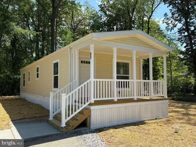 Condo for rent in Hartly