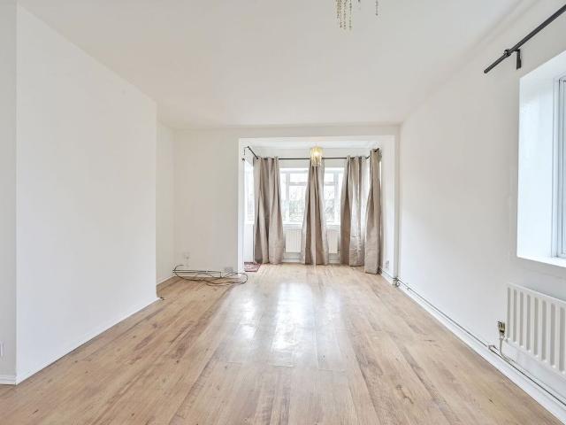 Apartment for rent in London Borough of Merton, Greater London
