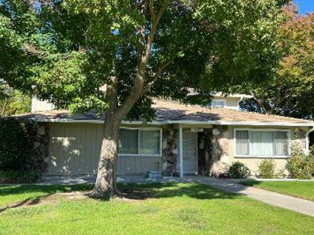 Condo for sale in Concord Condo for sale in Concord