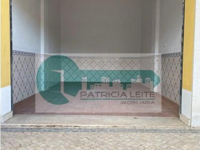 Garagem alugar em Moita, Setúbal