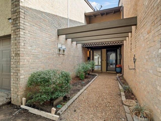 Condo for sale in Irving, Texas