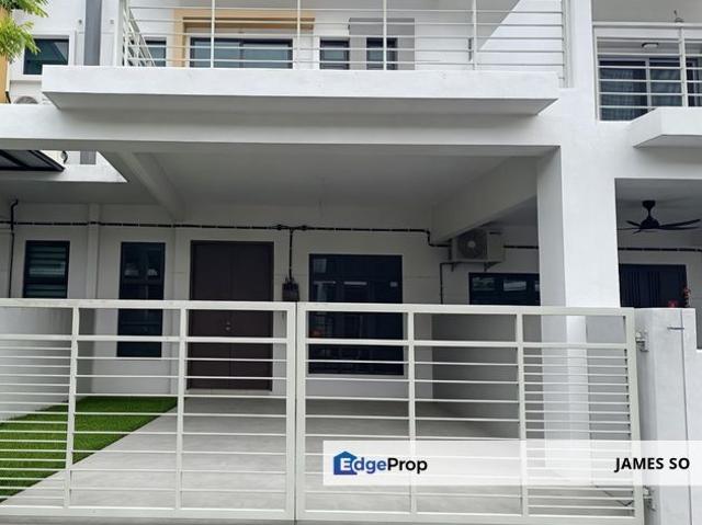 House for sale in Malaka