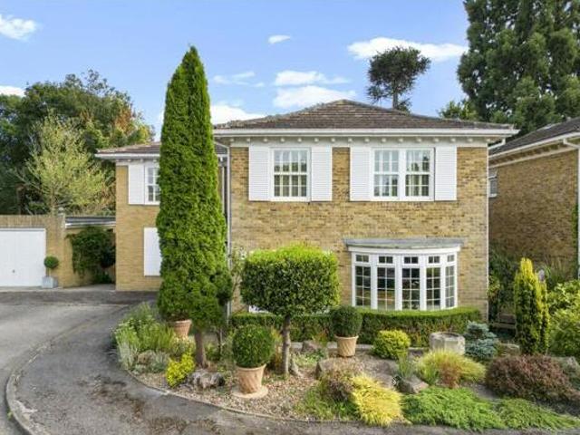 House for sale in East Molesey, Surrey