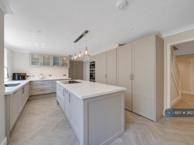 House for rent in Blackhills, Surrey